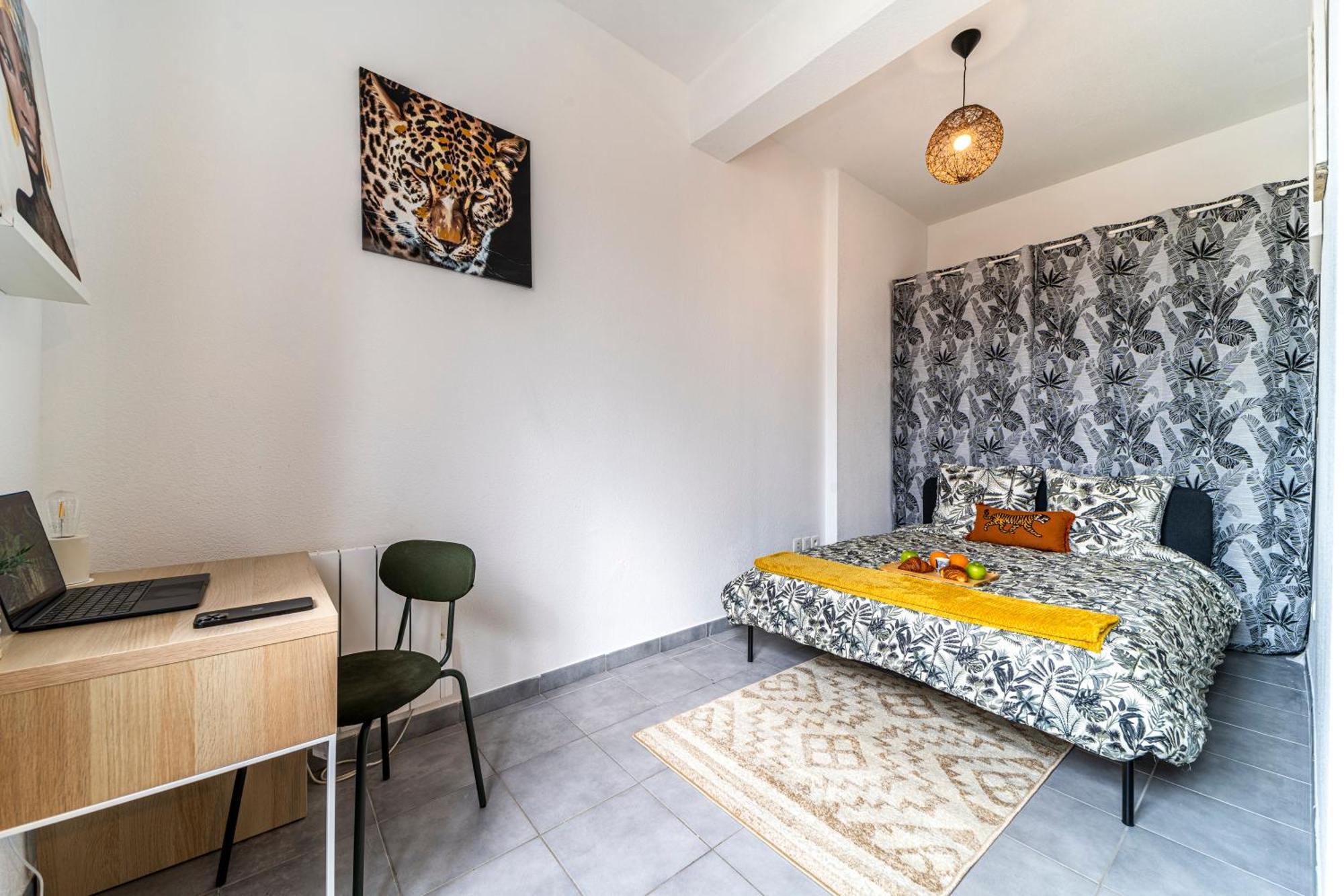Stay Cosy Lille I Tourcoing - Appartement - Hypercentre - Parking Securise - Wifi - Netflix - Cuisine Esterno foto