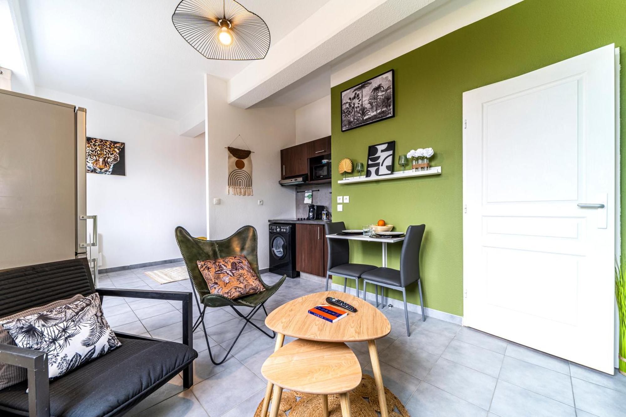 Stay Cosy Lille I Tourcoing - Appartement - Hypercentre - Parking Securise - Wifi - Netflix - Cuisine Esterno foto