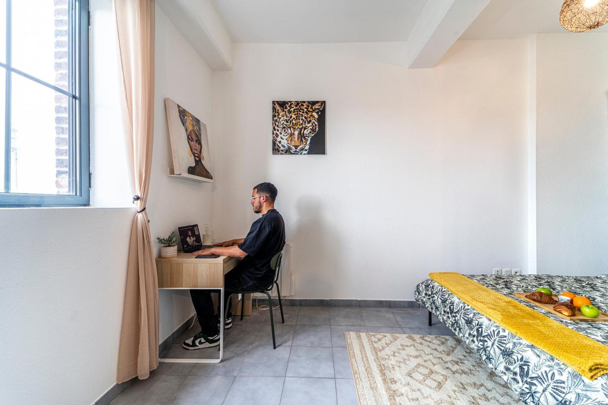 Stay Cosy Lille I Tourcoing - Appartement - Hypercentre - Parking Securise - Wifi - Netflix - Cuisine Esterno foto